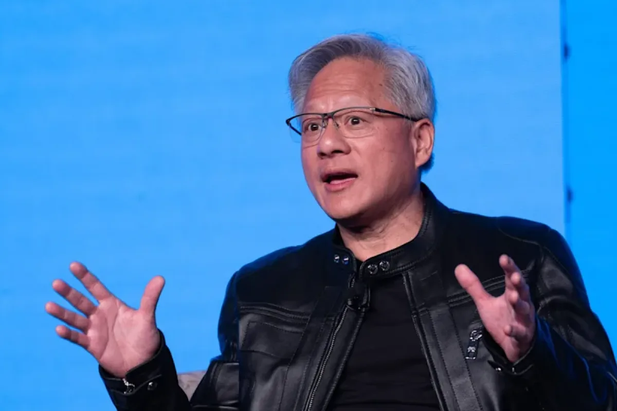 Jensen Huang Tolak Skenario Kiamat AI pada 2030: Peluang Dunia Berakhir 0 Persen